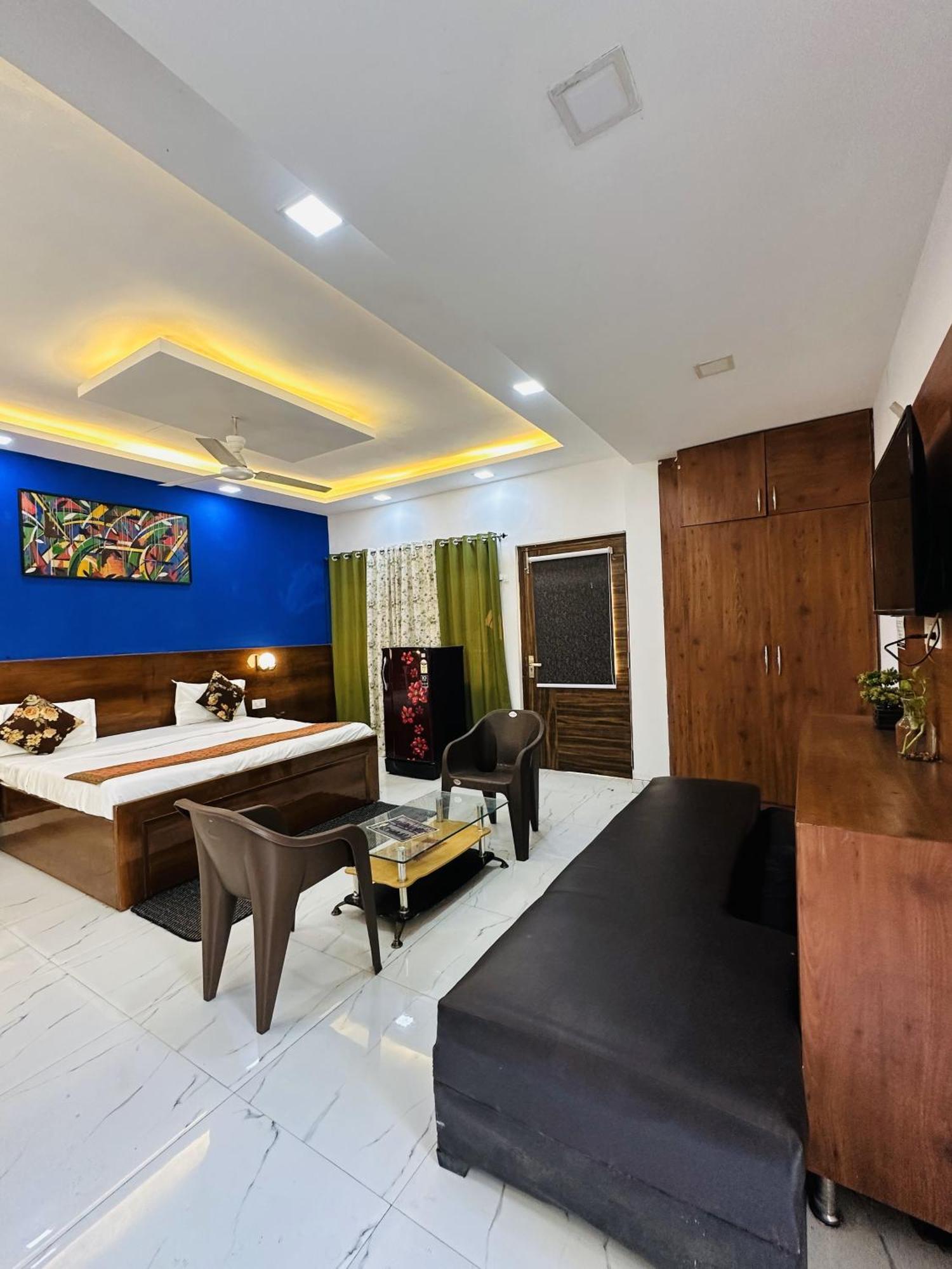Golden Bed And Breakfast- High Quality Rooms In South Ex-1 D Block Nuova Delhi Esterno foto