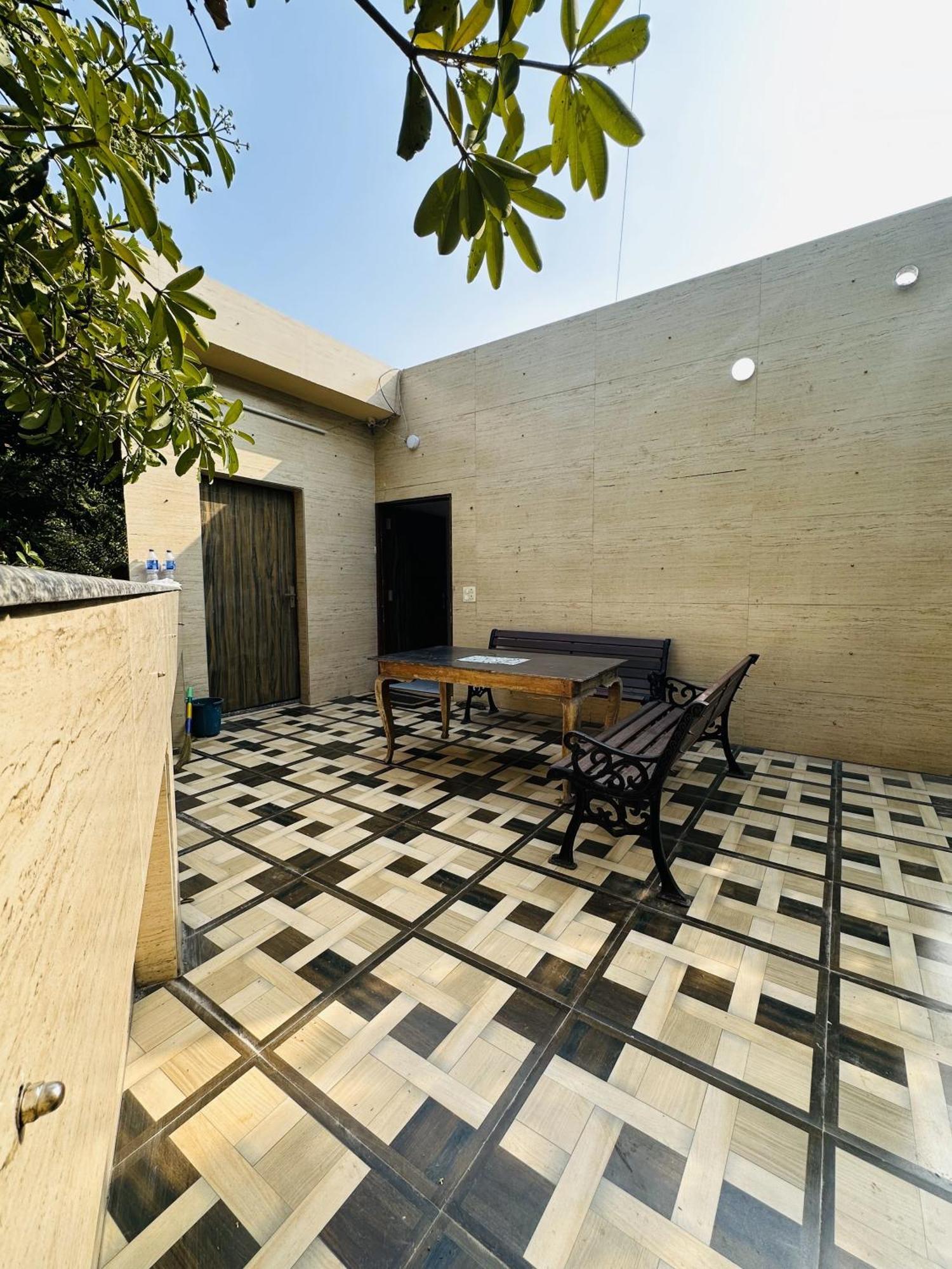 Golden Bed And Breakfast- High Quality Rooms In South Ex-1 D Block Nuova Delhi Esterno foto